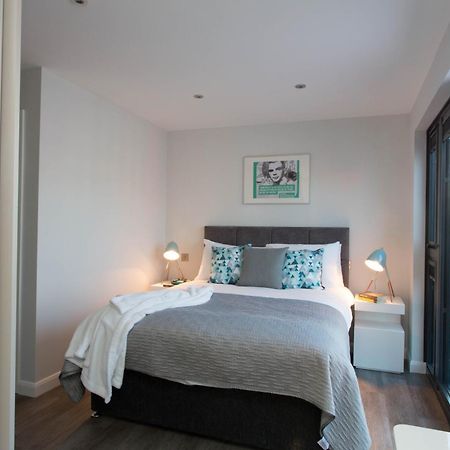 Cotels At 7Zero1 Serviced Apartments - Modern Apartments, Superfast Broadband, Free Parking, Centrally Located 米尔顿凯恩斯 外观 照片