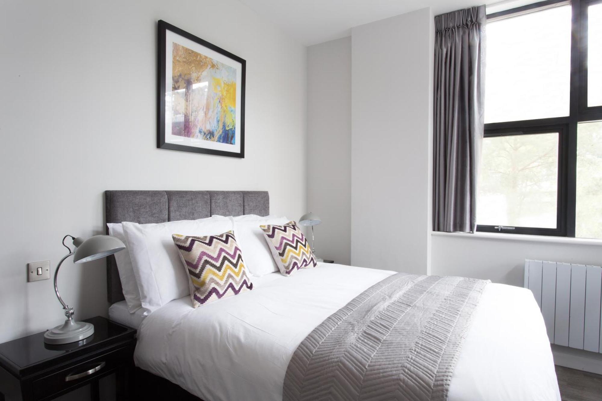 Cotels At 7Zero1 Serviced Apartments - Modern Apartments, Superfast Broadband, Free Parking, Centrally Located 米尔顿凯恩斯 外观 照片