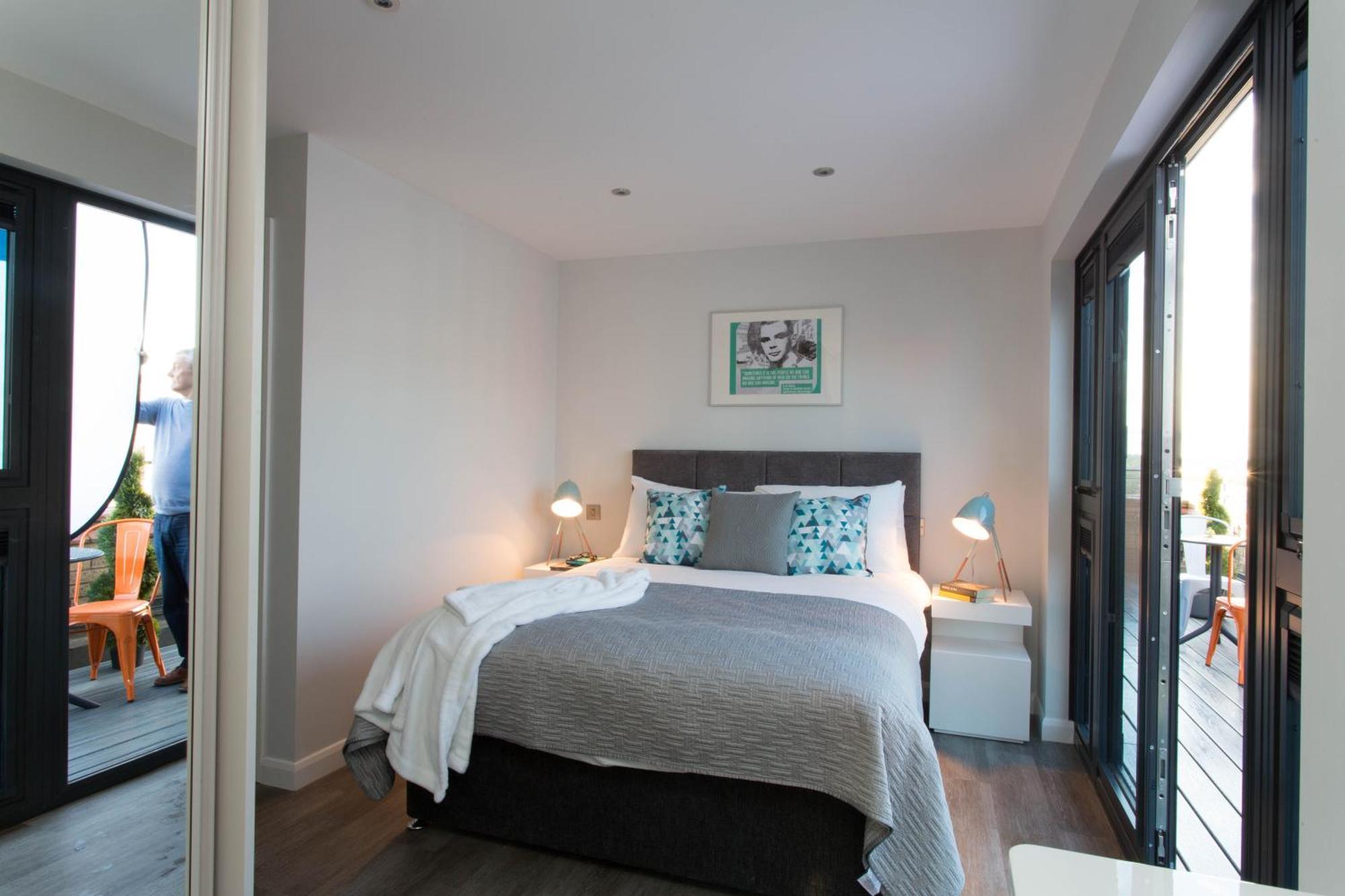Cotels At 7Zero1 Serviced Apartments - Modern Apartments, Superfast Broadband, Free Parking, Centrally Located 米尔顿凯恩斯 外观 照片